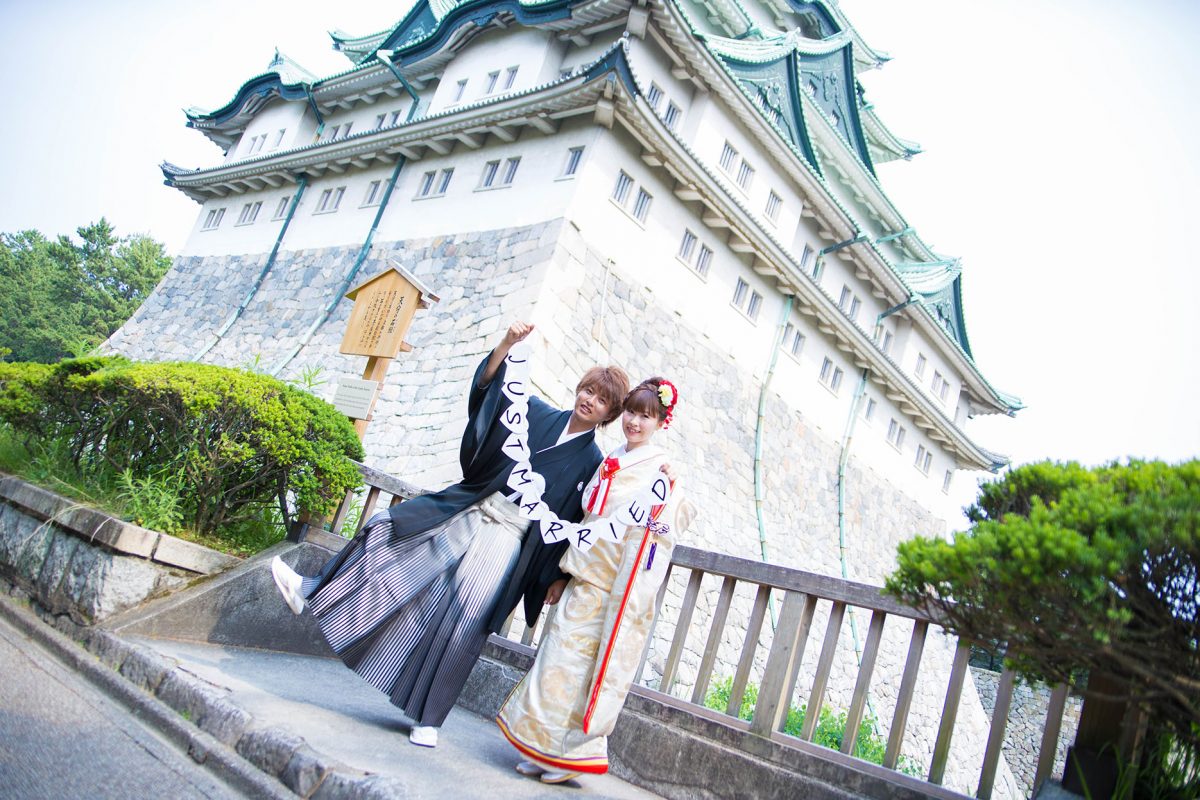 和らい雰囲気のふたりのロケーションフォト