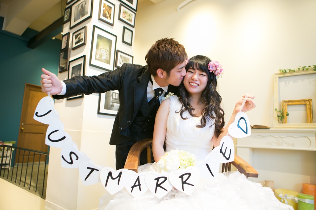 可愛らしいお二人のスタジオ前撮り洋装