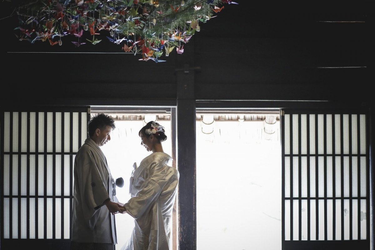 家族が見守る中の心温まる前撮り