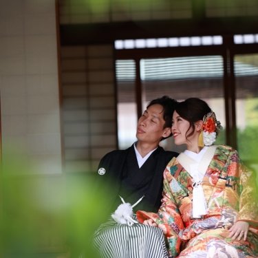 ビールで乾杯♡桜の時期だからこそ鮮やかなフォトウェディング♡