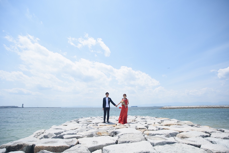 青空に映えるカラードレスで☆彡ビーチフォト☺