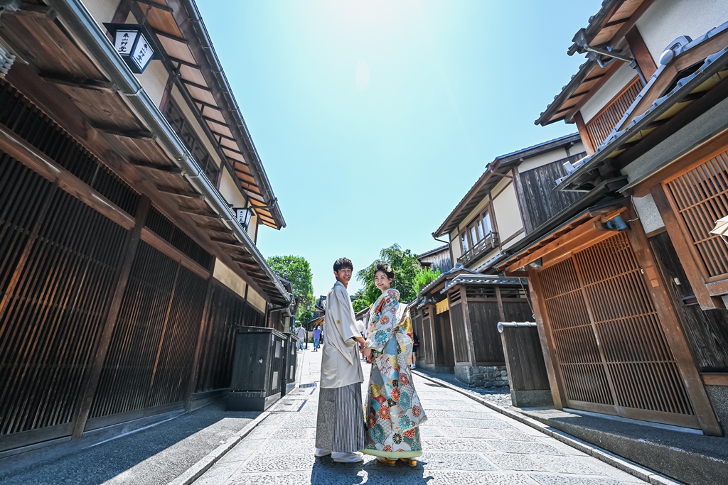 京都の街並みで楽しいフォトウェディング