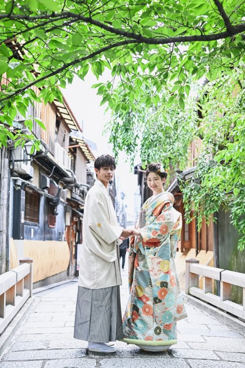 色打掛で和装ロケーションフォト