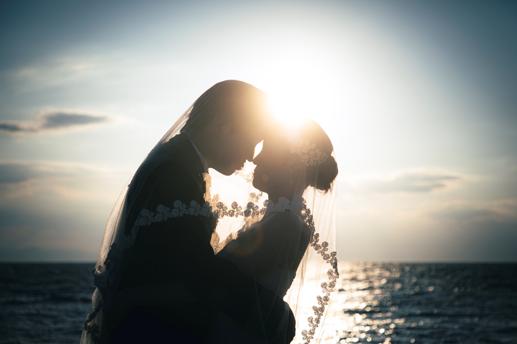 真っ赤に浮かぶサンセットフォト☆彡ときめき溢れる絶景フォトを！