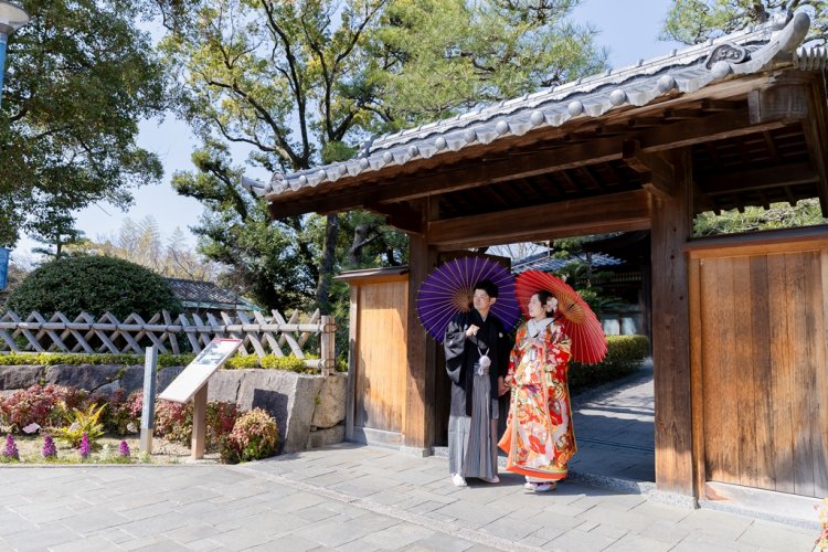 趣溢れる長屋門での撮影も