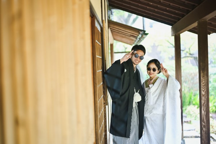 お気に入りのサングラスを持込んで