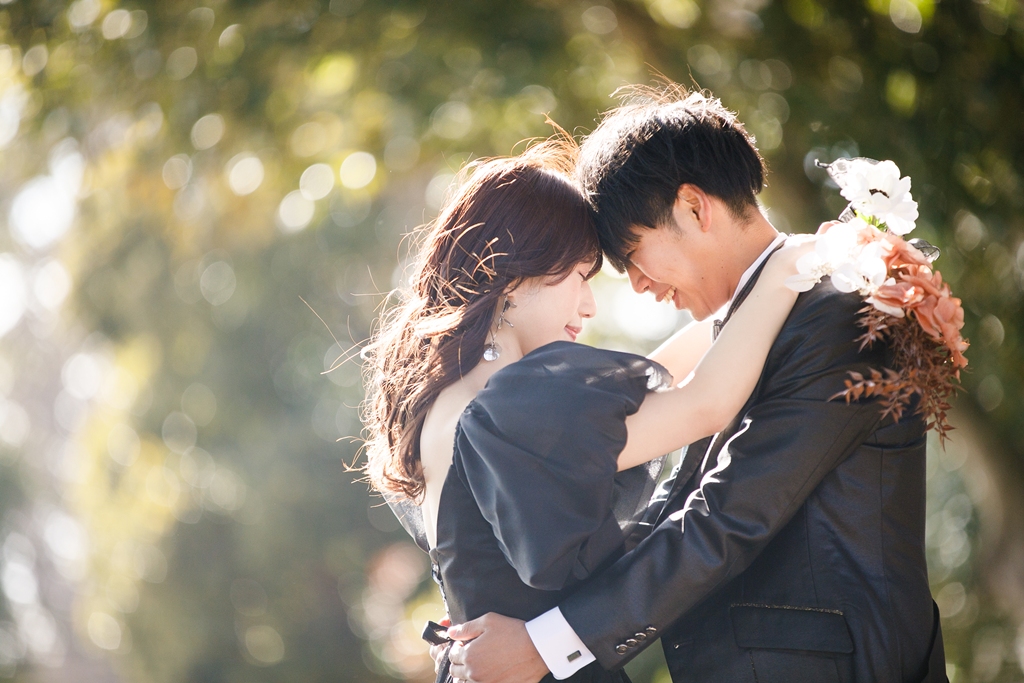 まるで自然のイルミネーション☆彡輝く新緑のアーチを背にした色褪せない体験を♡