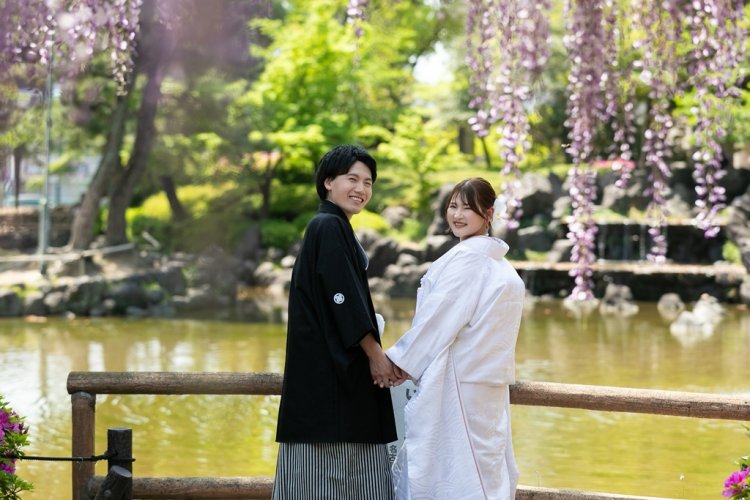 振り向き新郎新婦様