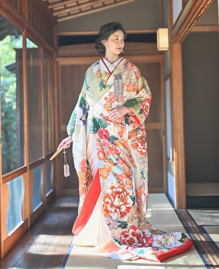 赤と緑のお花の色打掛