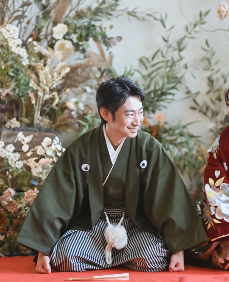 モスグリーンの紋付