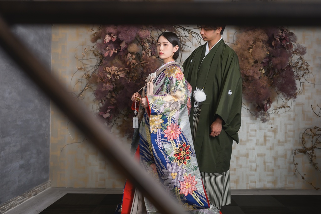スタジオ前撮りの洗練されたシーン写真