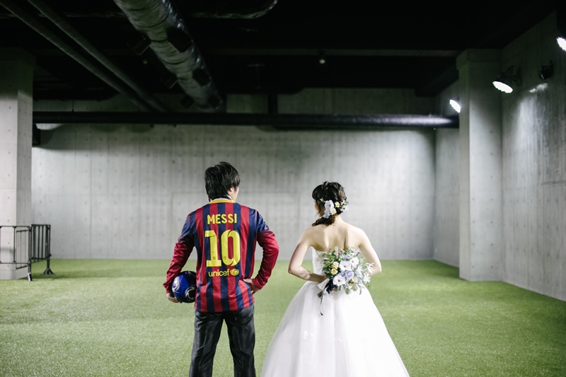 サッカーボールを使った小物撮影の様子