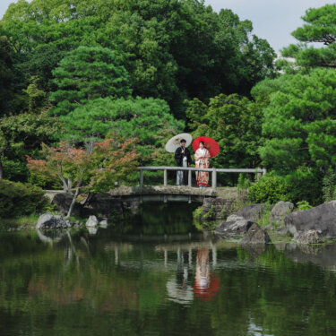 白鳥庭園で叶える和装前撮り♡色鮮やかな色打掛と自然に囲まれた特別な一日