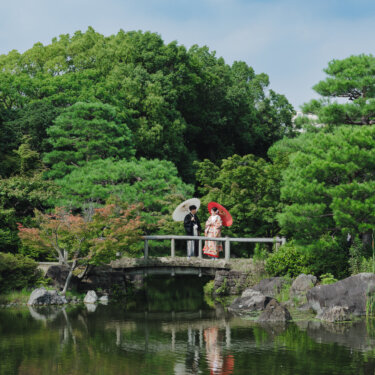 白鳥庭園で叶える和装前撮り♡色鮮やかな色打掛と自然に囲まれた特別な一日