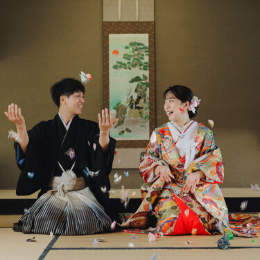 白鳥庭園で叶える和装前撮り♡色鮮やかな色打掛と自然に囲まれた特別な一日