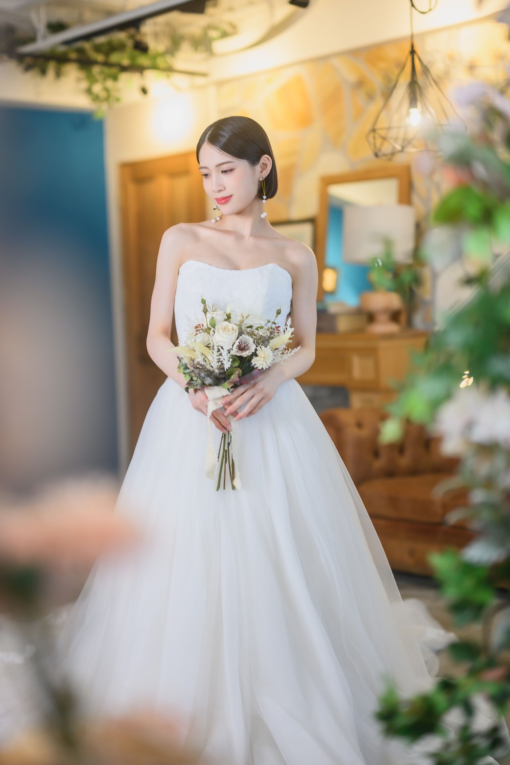 透明感のあるナチュラルなヘアメイクの花嫁のアップ